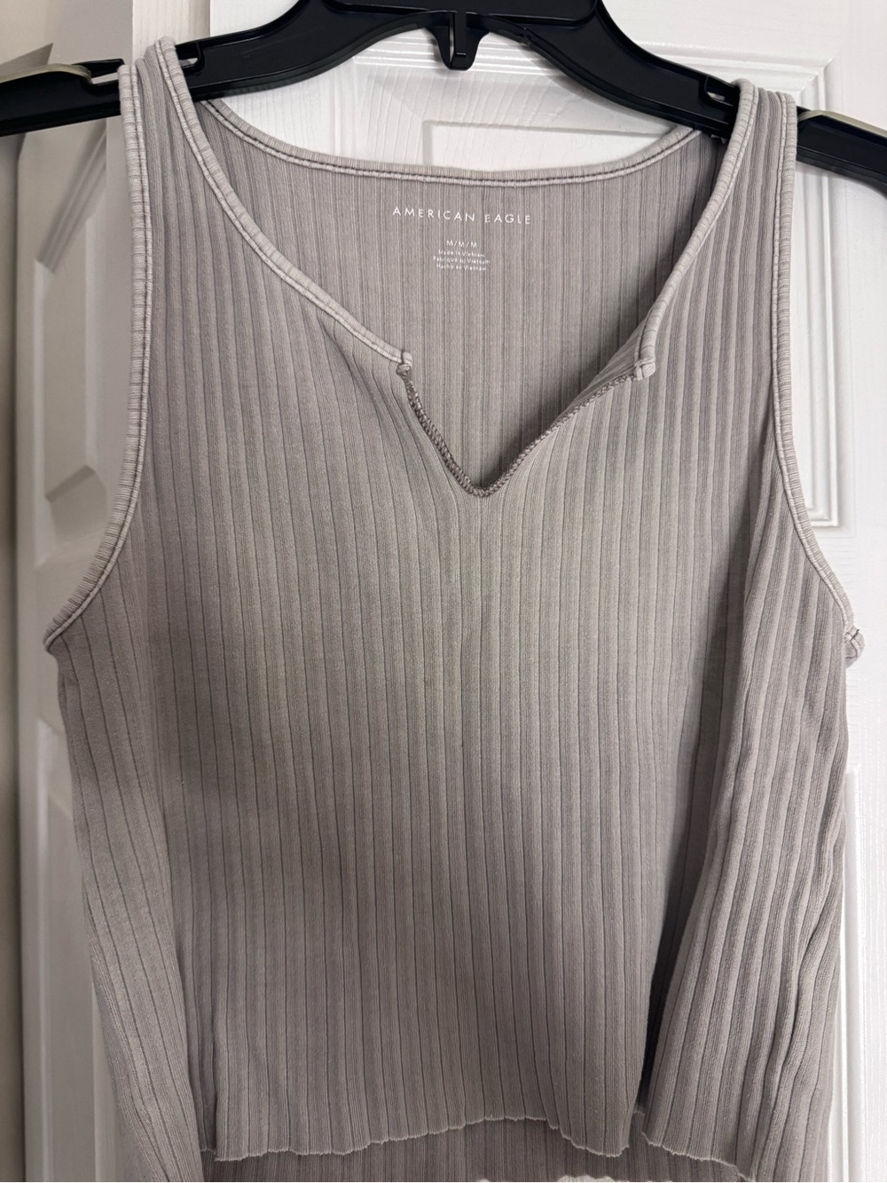 American Eagle Outfitters Ribbed V-Notch Tank Top in Light Gray
